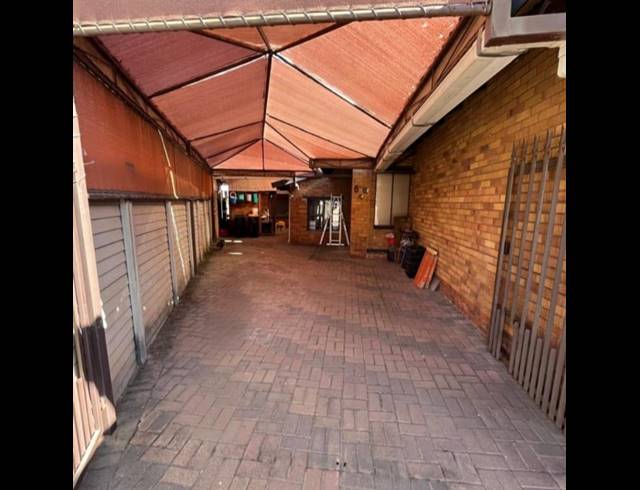 4 BEDROOM HOUSE FOR SALE IN VAAL PARK EXT 1